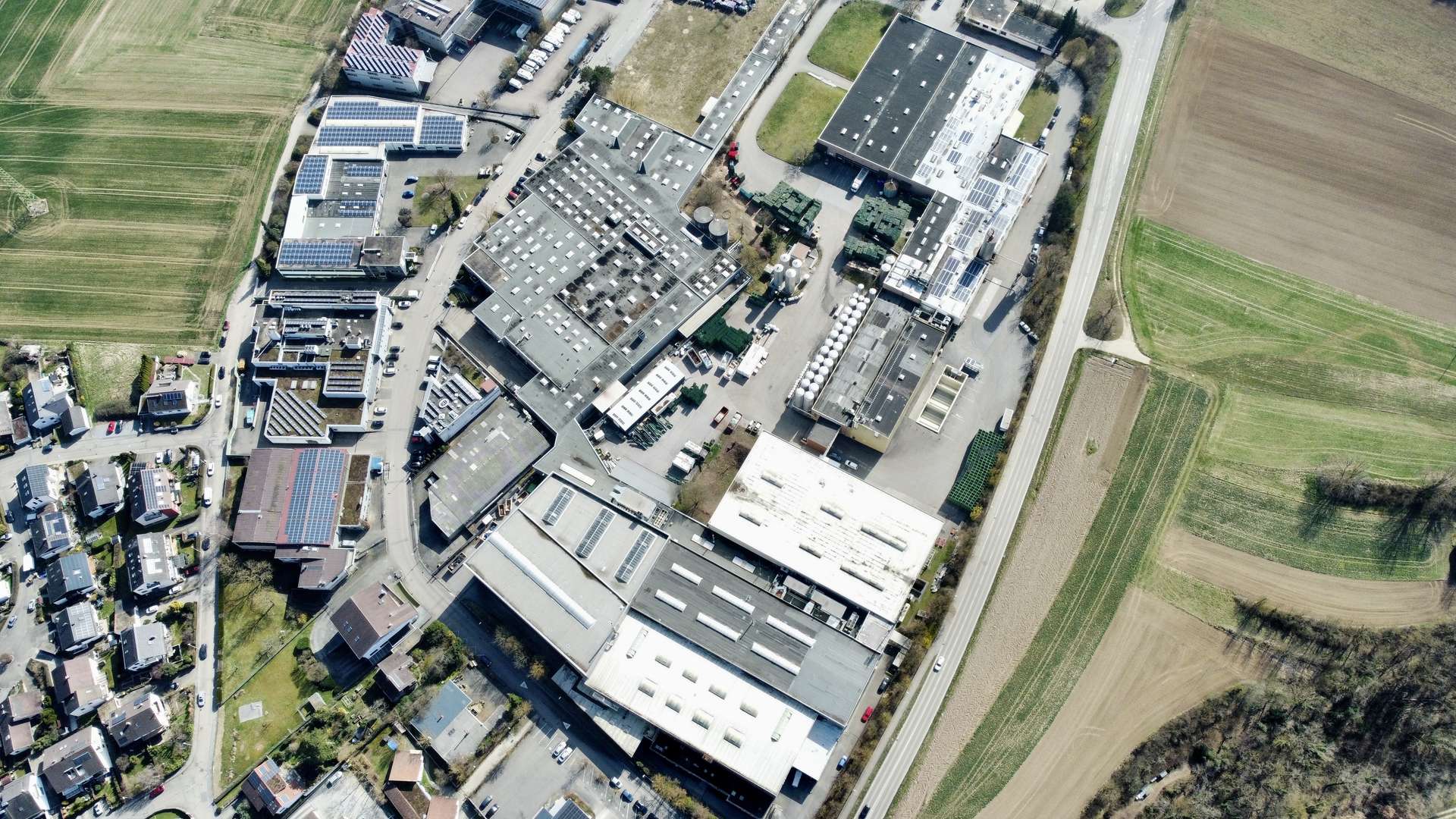 Ebenerdig befahrbare Lagerhalle mit Kranbahn in Markgröningen