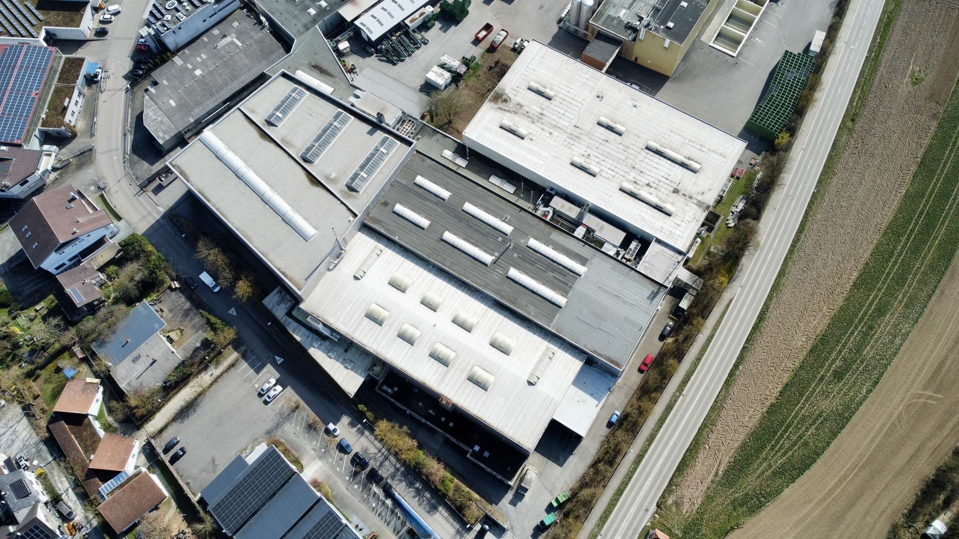 Ebenerdig befahrbare Lagerhalle mit Kranbahn in Markgröningen